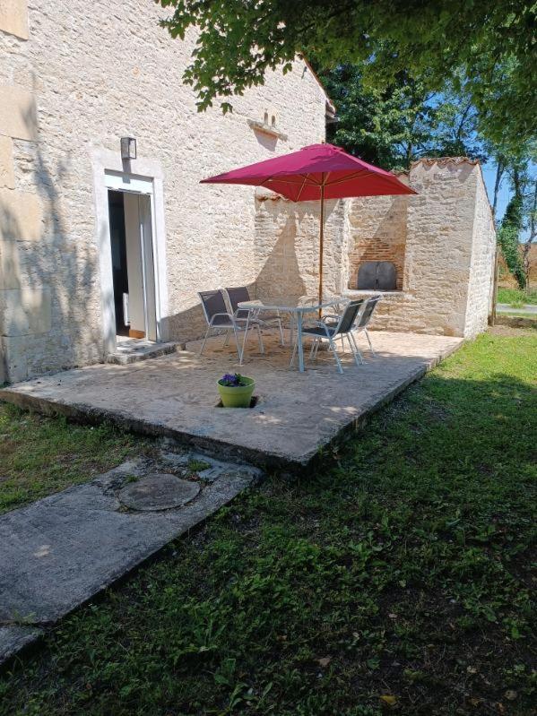 La Petite Maison Matha Buitenkant foto